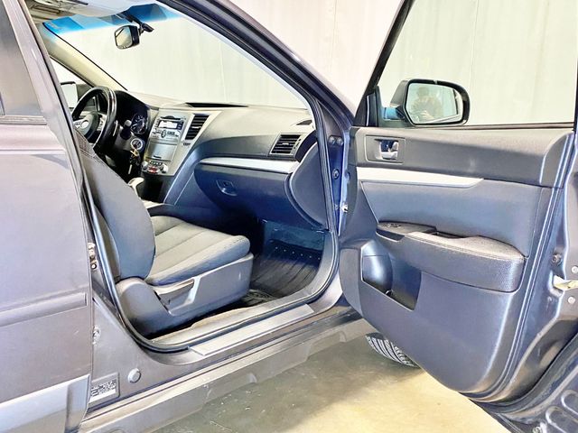 2011 Subaru Outback 4dr Wagon H4 Automatic 2.5i Prem AWP/Pwr Moon - 23025892 - 36