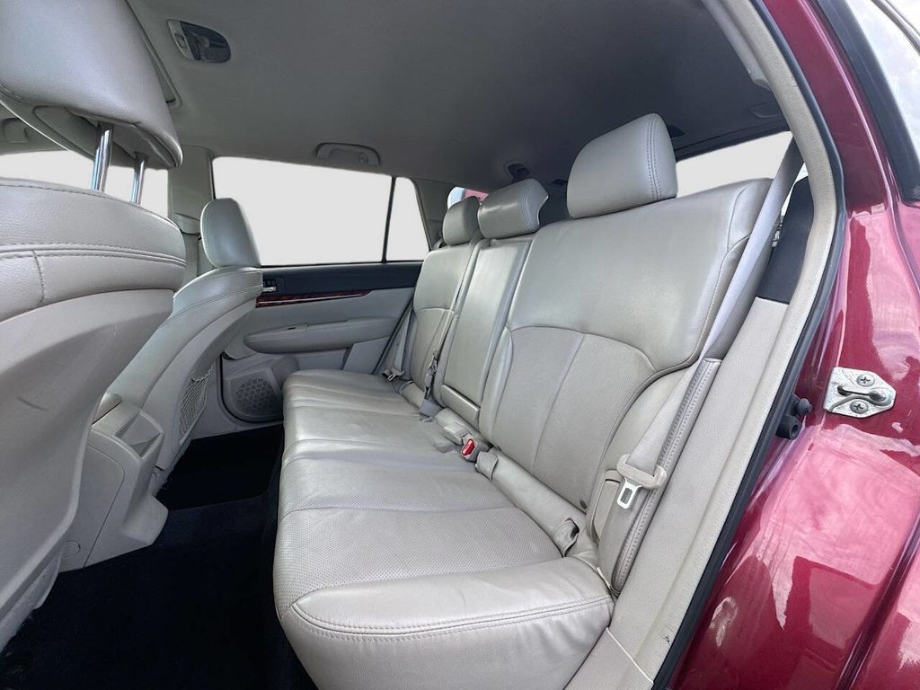 2011 Subaru Outback Limited Trim - Sunroof - Woodgrain Interior - 22950333 - 12