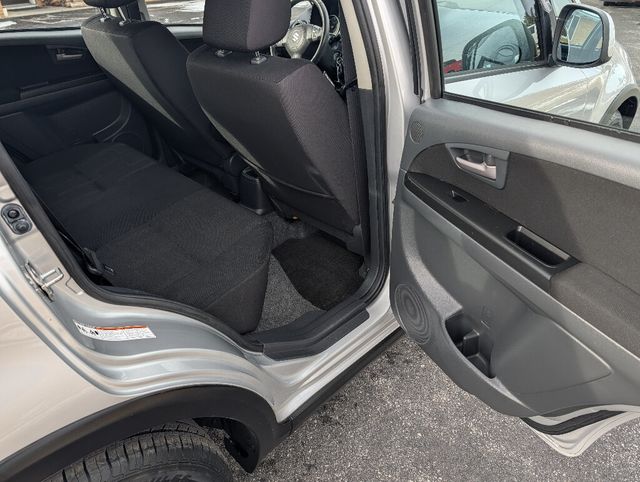 2011 Suzuki SX4 All Wheel Drive Fuel Sipper - 22969111 - 27