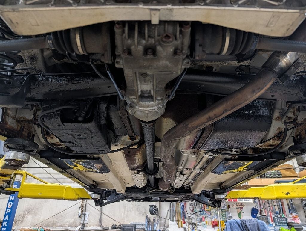 2011 Suzuki SX4 All Wheel Drive Fuel Sipper - 22969111 - 36