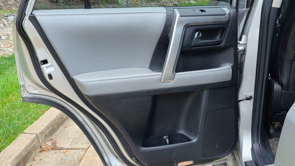2011 Toyota 4Runner 2011 Toyota 4Runner SR5 - 23032623 - 38