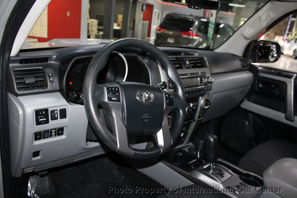 2011 Toyota 4Runner SR5 photo 8