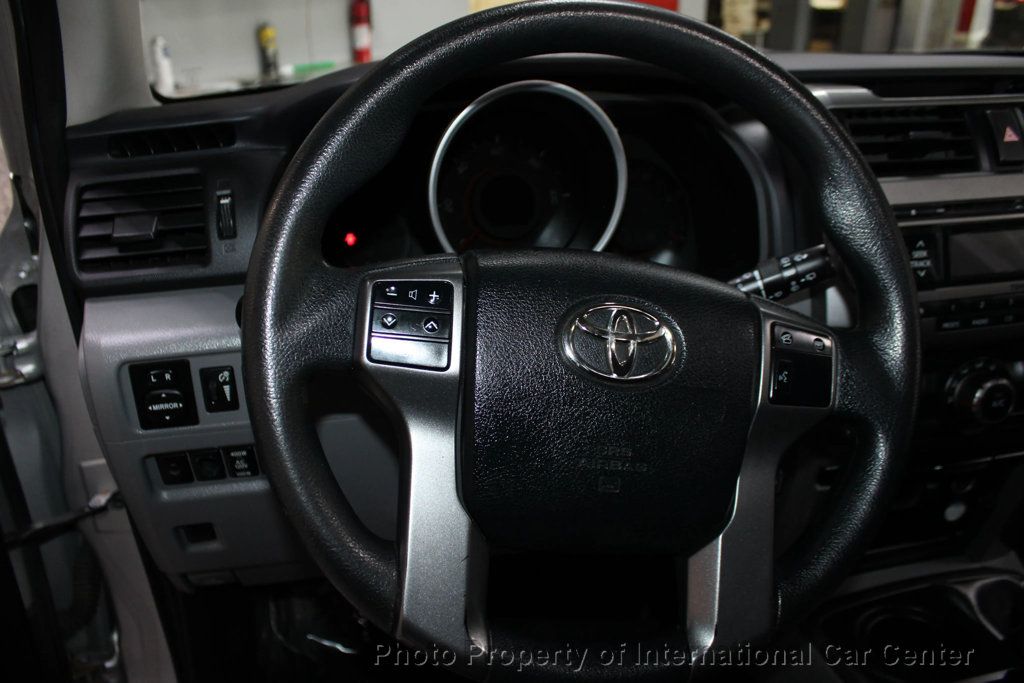 2011 Toyota 4Runner SR5 photo 9