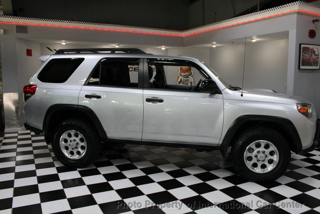 2011 Toyota 4Runner SR5 photo 3