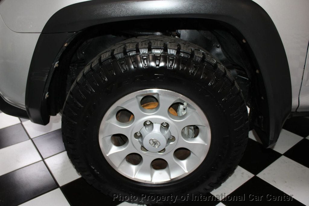 2011 Toyota 4Runner SR5 photo 33