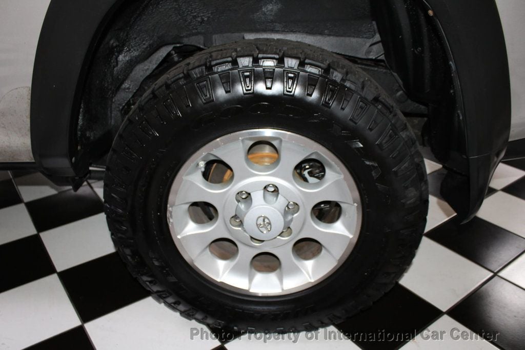 2011 Toyota 4Runner SR5 photo 34