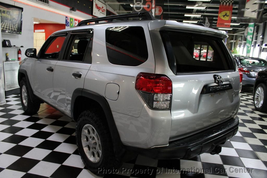2011 Toyota 4Runner SR5 photo 5