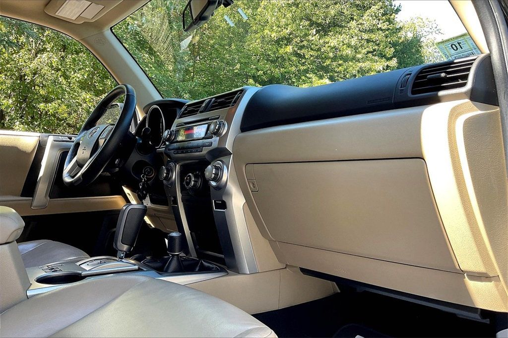 2011 Toyota 4Runner SR5 photo 12