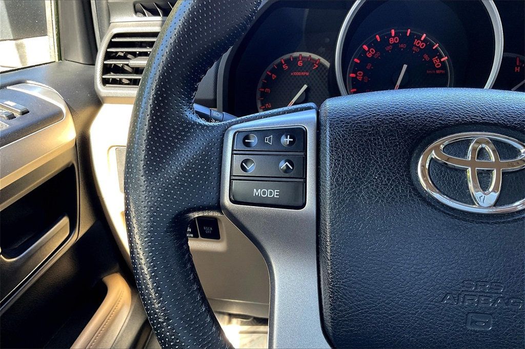 2011 Toyota 4Runner SR5 photo 19