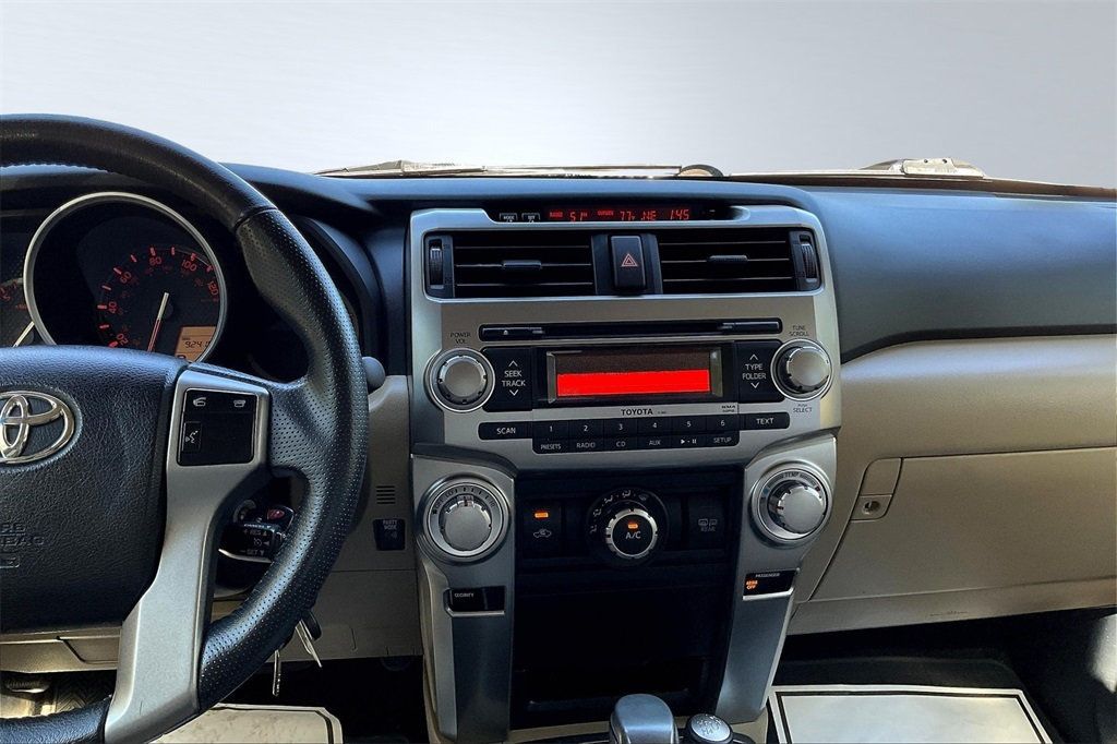 2011 Toyota 4Runner SR5 photo 22