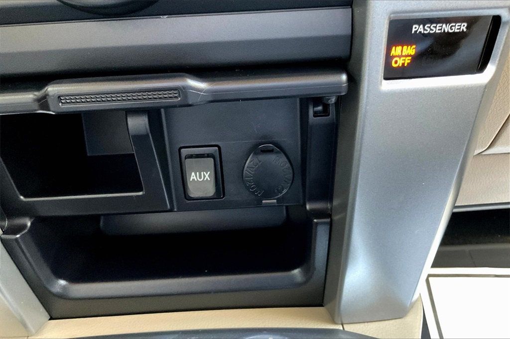 2011 Toyota 4Runner SR5 photo 23