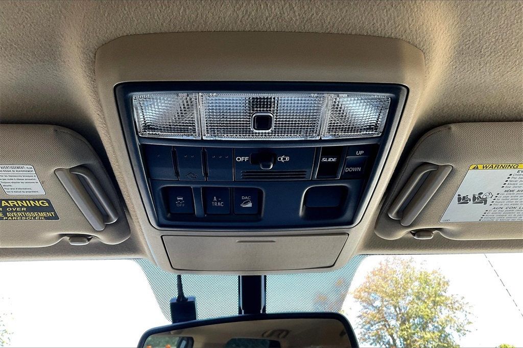 2011 Toyota 4Runner SR5 photo 27