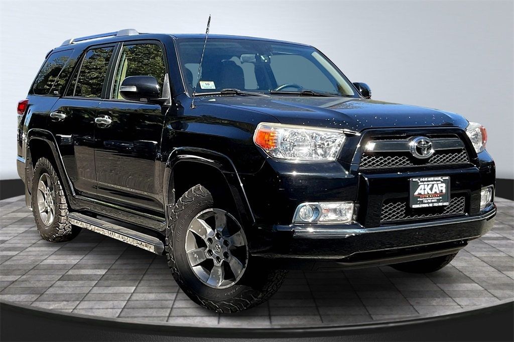2011 Toyota 4Runner SR5 photo 3