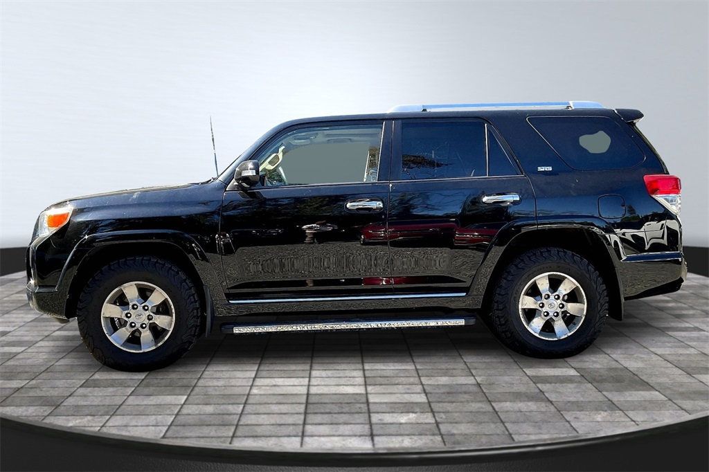 2011 Toyota 4Runner SR5 photo 4