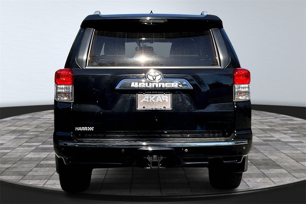2011 Toyota 4Runner SR5 photo 6