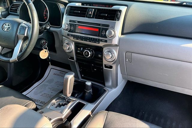 2011 Toyota 4Runner 4WD 4dr V6 Trail - 23028265 - 32