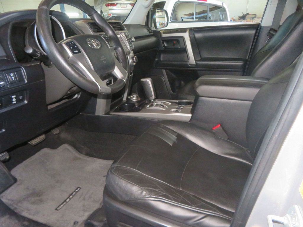 2011 Toyota 4Runner 4X4 LIMITED 4RUNNER 1OWNER EXTRA CLEAN 32 SERVICE RECORDS  - 23097217 - 16