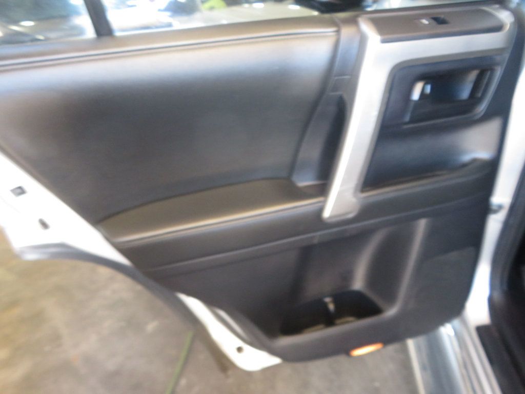 2011 Toyota 4Runner 4X4 LIMITED 4RUNNER 1OWNER EXTRA CLEAN 32 SERVICE RECORDS  - 23097217 - 20