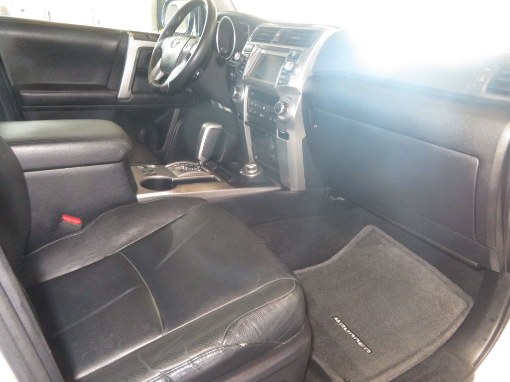 2011 Toyota 4Runner 4X4 LIMITED 4RUNNER 1OWNER EXTRA CLEAN 32 SERVICE RECORDS  - 23097217 - 34