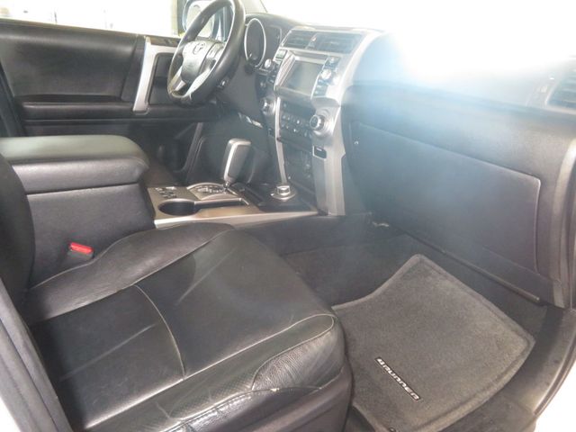 2011 Toyota 4Runner 4X4 LIMITED 4RUNNER 1OWNER EXTRA CLEAN 32 SERVICE RECORDS  - 23097217 - 34