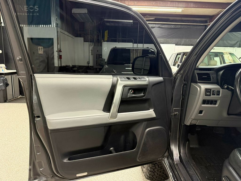 2011 Toyota 4Runner Custom!!! 4x4, Premium Pack, Stage 2 Icon Lift, Method Wheels - 23039682 - 20