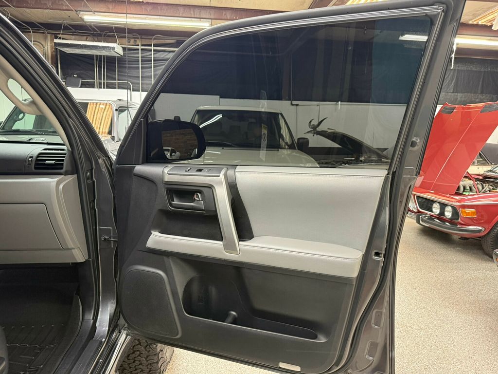 2011 Toyota 4Runner Custom!!! 4x4, Premium Pack, Stage 2 Icon Lift, Method Wheels - 23039682 - 31