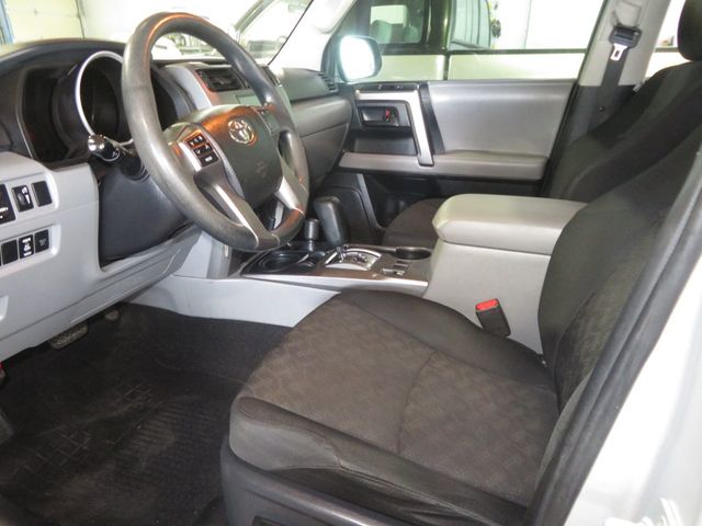 2011 Toyota 4Runner SR5 - 23062378 - 16