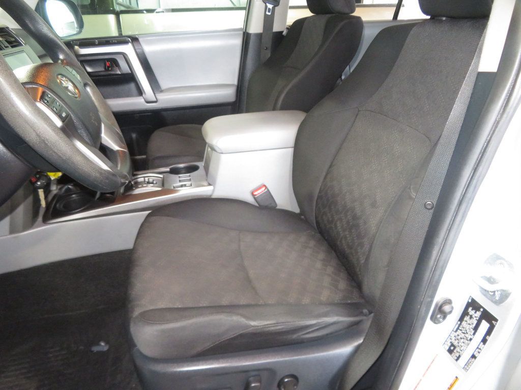 2011 Toyota 4Runner SR5 - 23062378 - 18