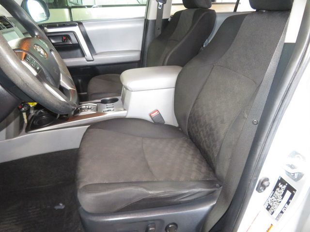 2011 Toyota 4Runner SR5 - 23062378 - 18