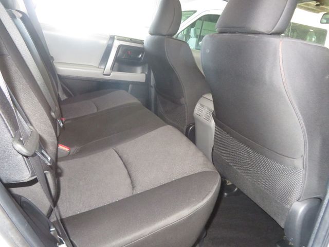 2011 Toyota 4Runner SR5 - 23062378 - 28