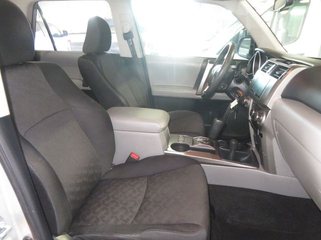 2011 Toyota 4Runner SR5 - 23062378 - 31