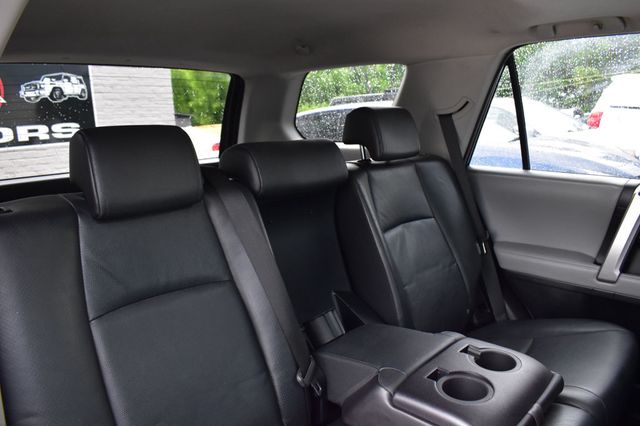 2011 Toyota 4Runner SR5 - 23052536 - 19