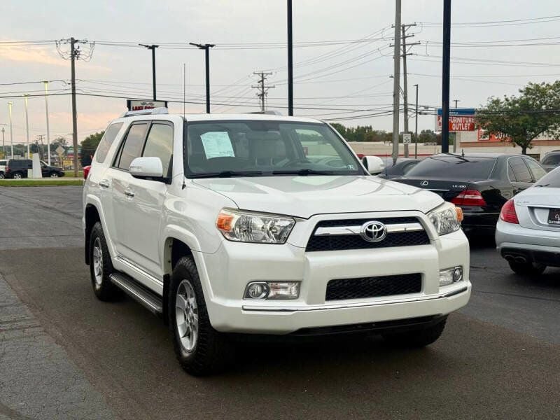 2011 Toyota 4Runner SR5 photo 3