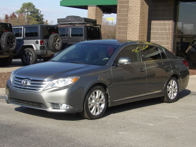 2011 Toyota Avalon Limited photo 6