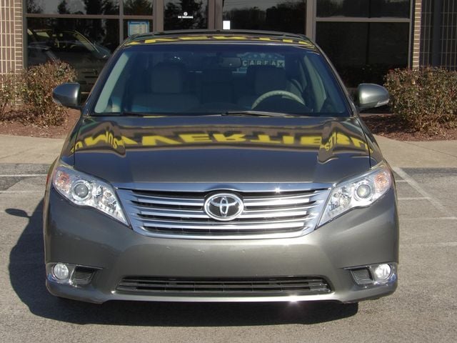 2011 Toyota Avalon Limited photo 7