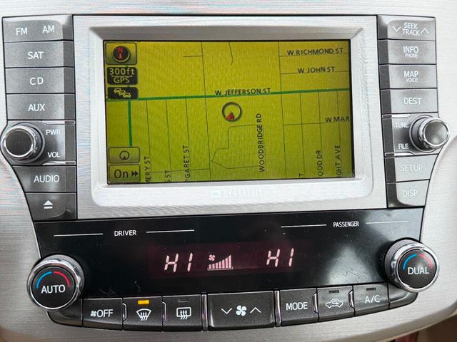 2011 Toyota Avalon 4dr Sedan Limited - 22970615 - 40