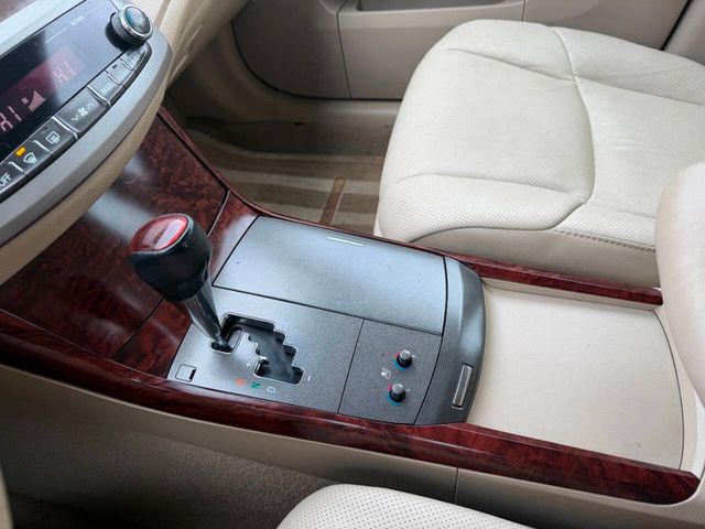 2011 Toyota Avalon 4dr Sedan Limited - 22970615 - 42