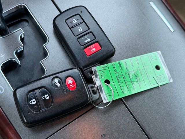 2011 Toyota Avalon 4dr Sedan Limited - 22970615 - 50