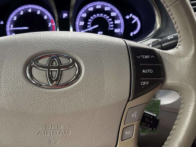 2011 Toyota Avalon 4dr Sedan Limited - 23044337 - 30