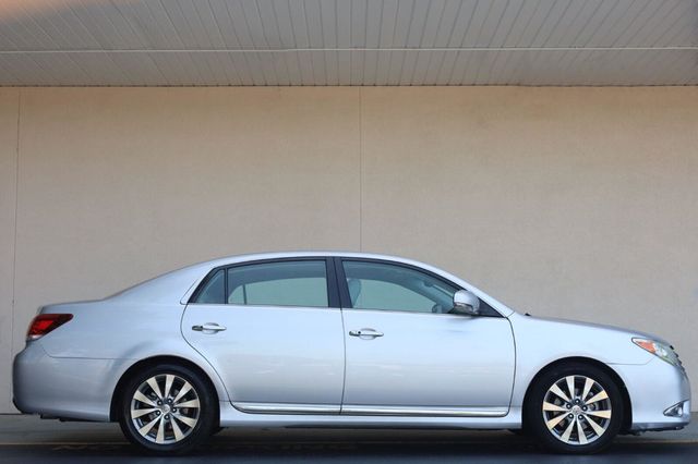 2011 Toyota Avalon Limited - 23069692 - 1