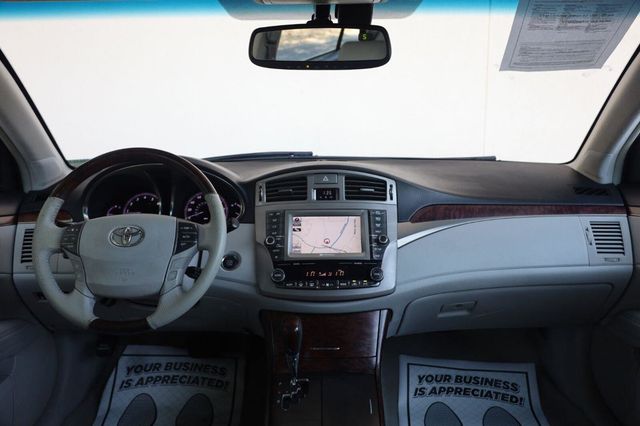 2011 Toyota Avalon Limited - 23069692 - 30