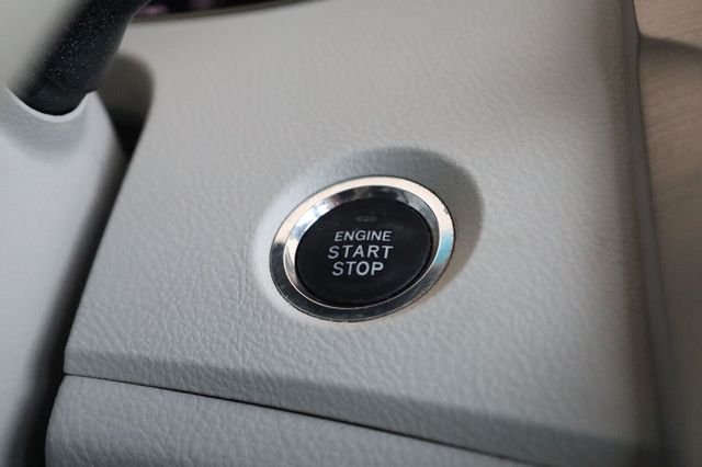 2011 Toyota Avalon Limited - 23069692 - 36