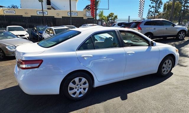 2011 Toyota Camry  - 22630935 - 16