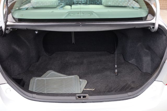 2011 Toyota Camry  - 22946142 - 10