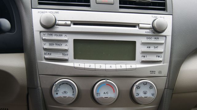 2011 Toyota Camry 3 MONTH WARANTY ,JUST SERVICED, VERY CLEAN INSIDE AND OUT  - 22986888 - 10