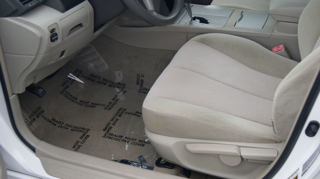 2011 Toyota Camry 3 MONTH WARANTY ,JUST SERVICED, VERY CLEAN INSIDE AND OUT  - 22986888 - 20