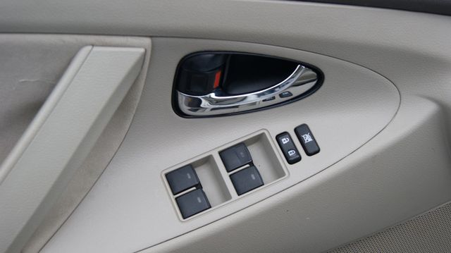 2011 Toyota Camry 3 MONTH WARANTY ,JUST SERVICED, VERY CLEAN INSIDE AND OUT  - 22986888 - 24