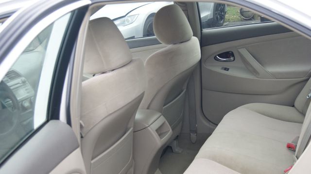 2011 Toyota Camry 3 MONTH WARANTY ,JUST SERVICED, VERY CLEAN INSIDE AND OUT  - 22986888 - 26