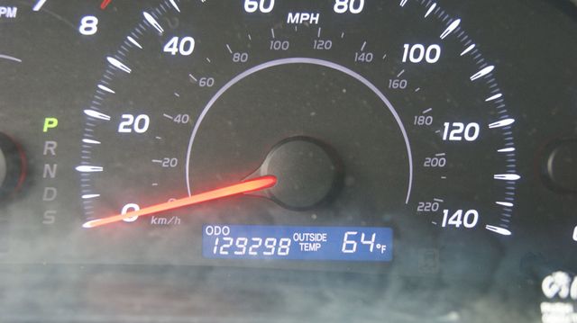 2011 Toyota Camry 3 MONTH WARANTY ,JUST SERVICED, VERY CLEAN INSIDE AND OUT  - 22986888 - 2