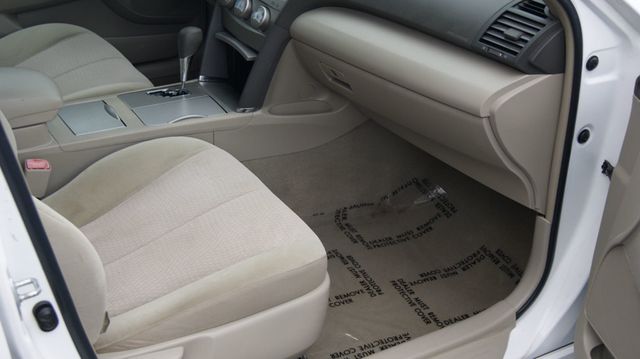 2011 Toyota Camry 3 MONTH WARANTY ,JUST SERVICED, VERY CLEAN INSIDE AND OUT  - 22986888 - 30